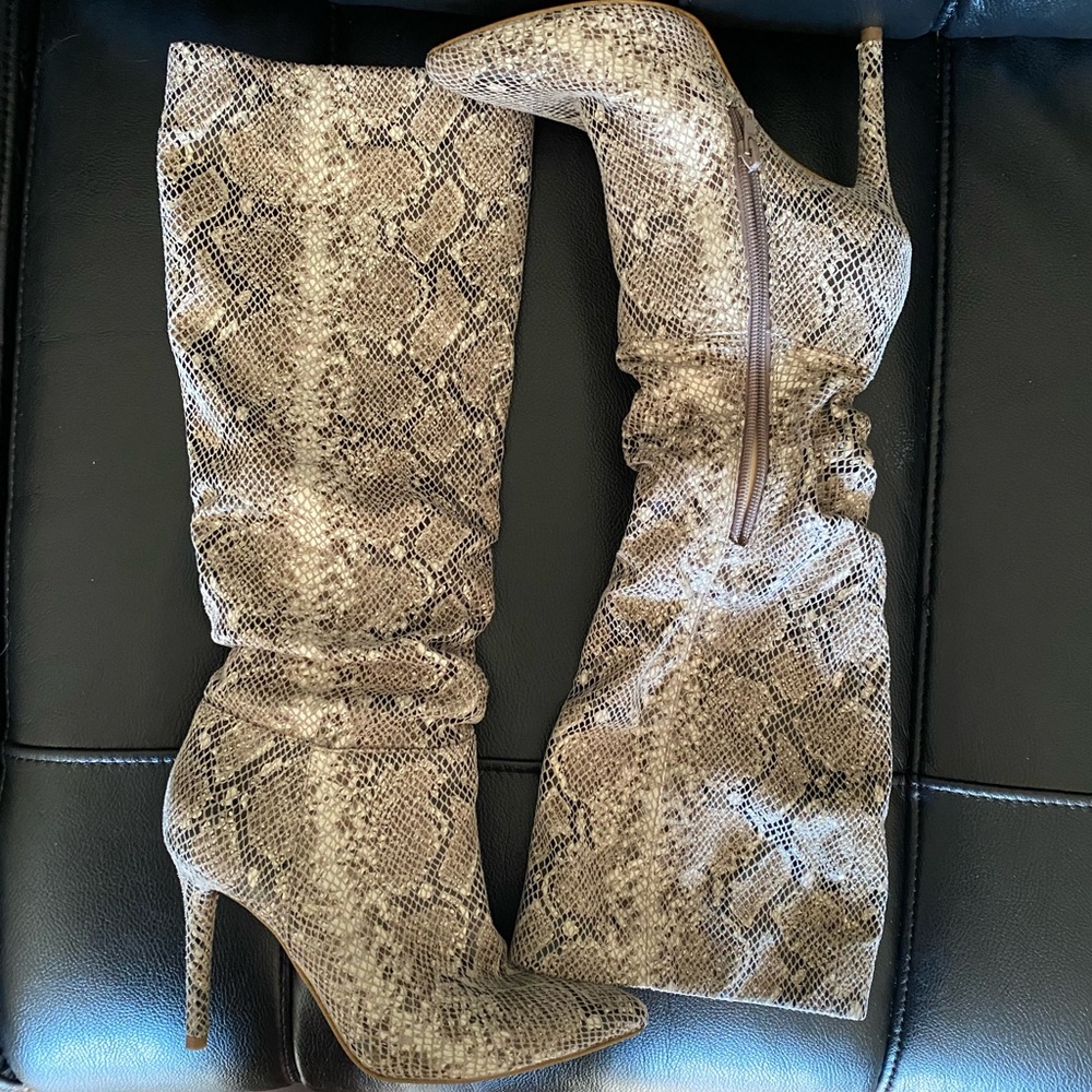 Jessica Simpson Saferra snakeskin boots